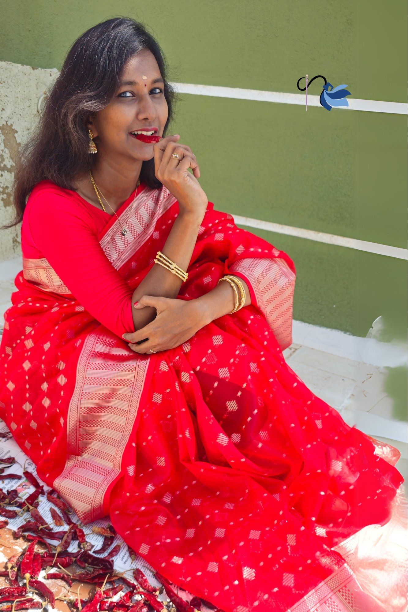 Light as a Feather, Rich as Royalty: Experience the luxurious feel of Banarasi Organza.